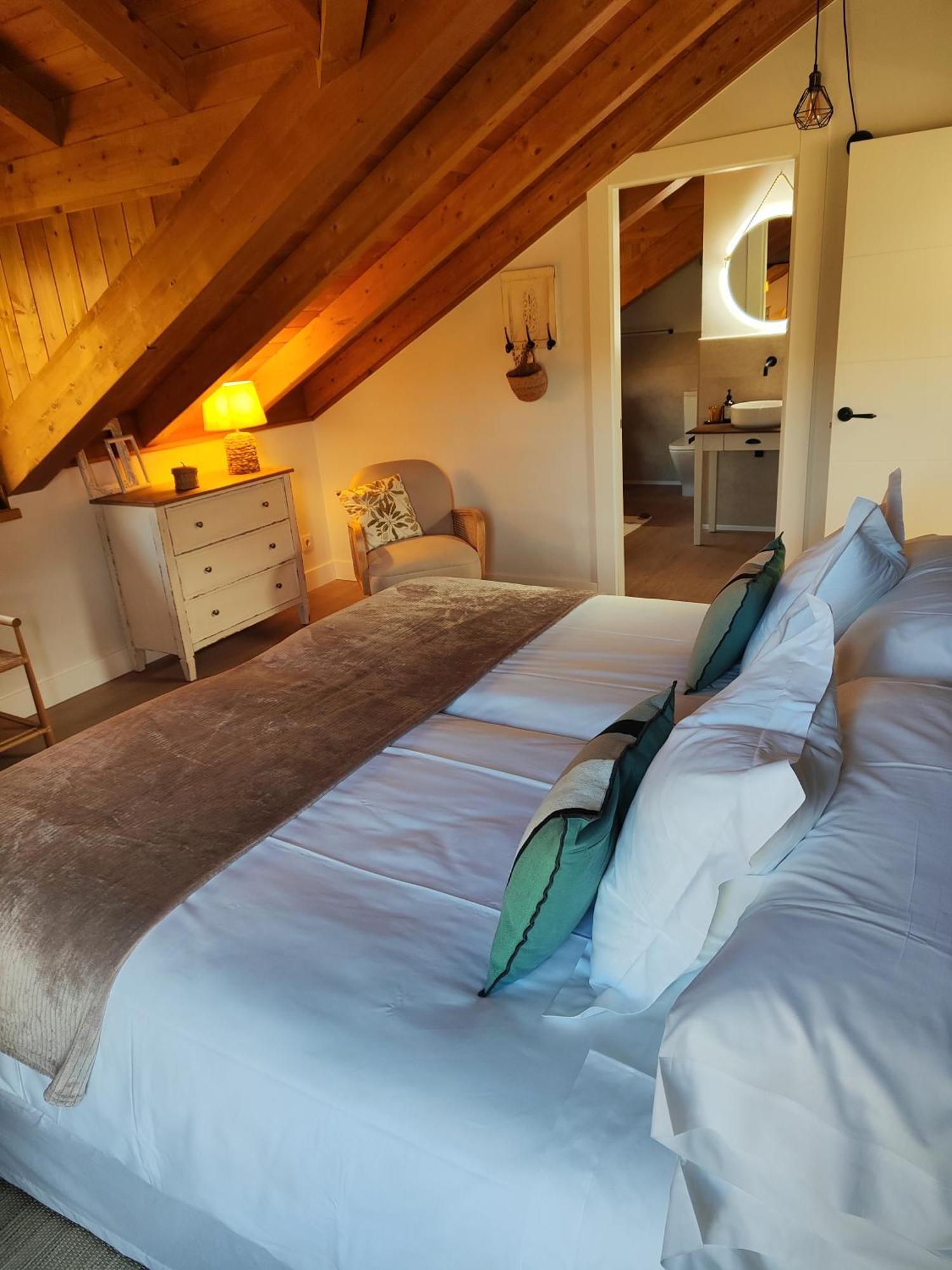 Reguero Gato Turismo Rural Candamin Eksteriør billede